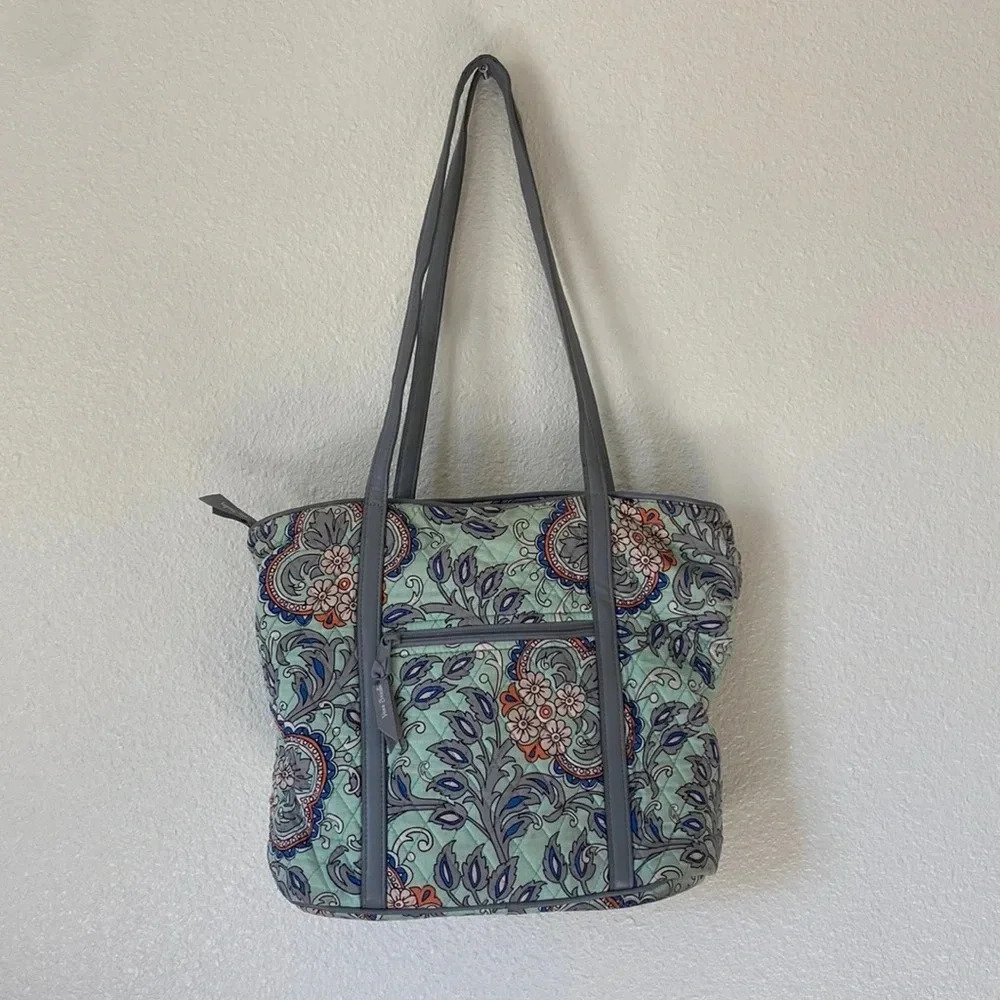 Vera Bradley Fan Flowers Trimmed Vera Tote